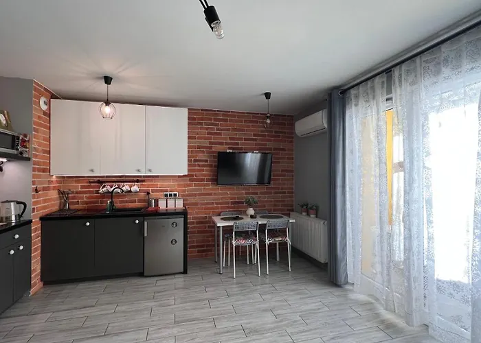 Roztocka Studio, Free Parking, Ac, 1 Tram To The City & National Stadion