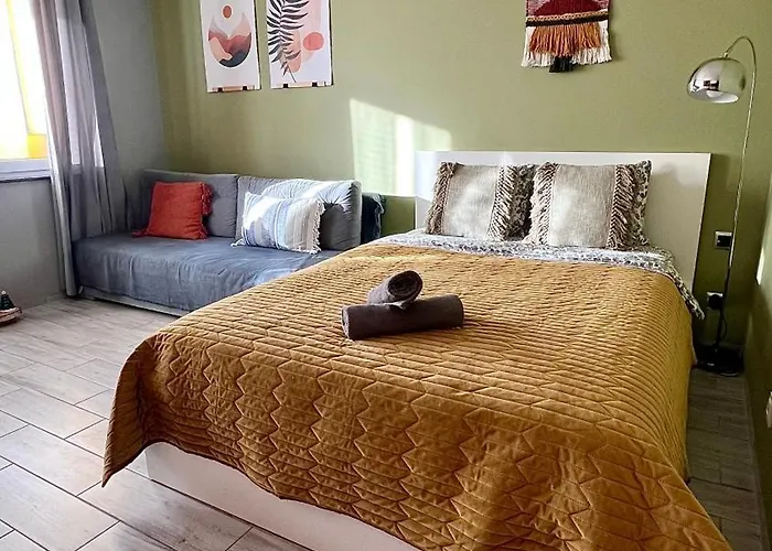 Roztocka Studio, Free Parking, Ac, 1 Tram To The City & National Stadion